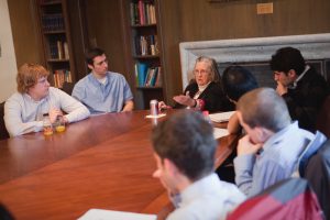 Elinor Ostrom talking with students